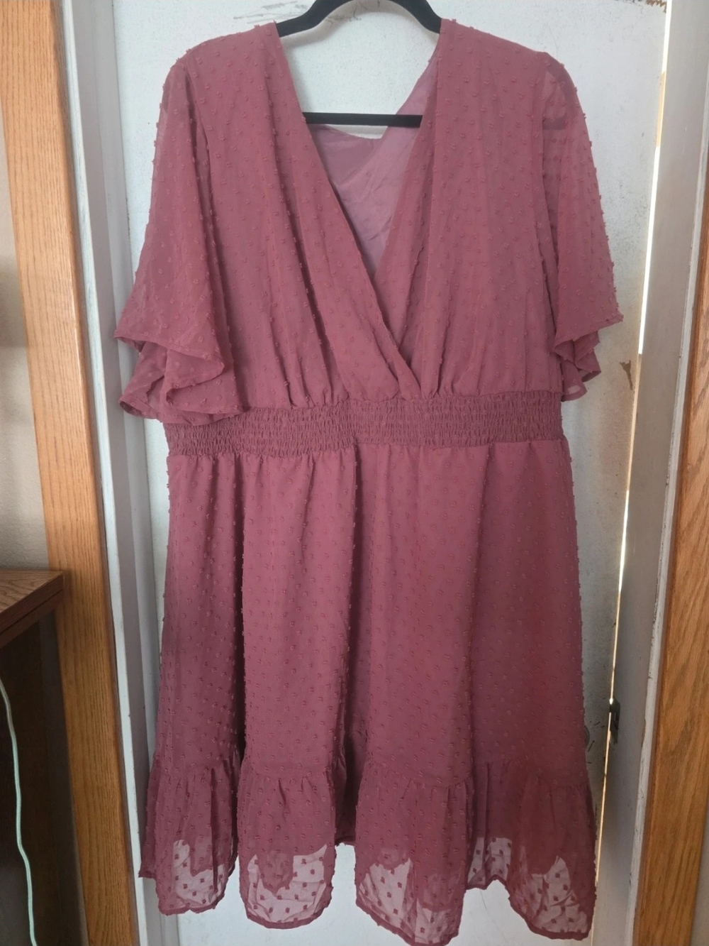 Textured V-Neck Flutter Sleeve Dress in Dusty Rose Sz 3x Plus Size Women
